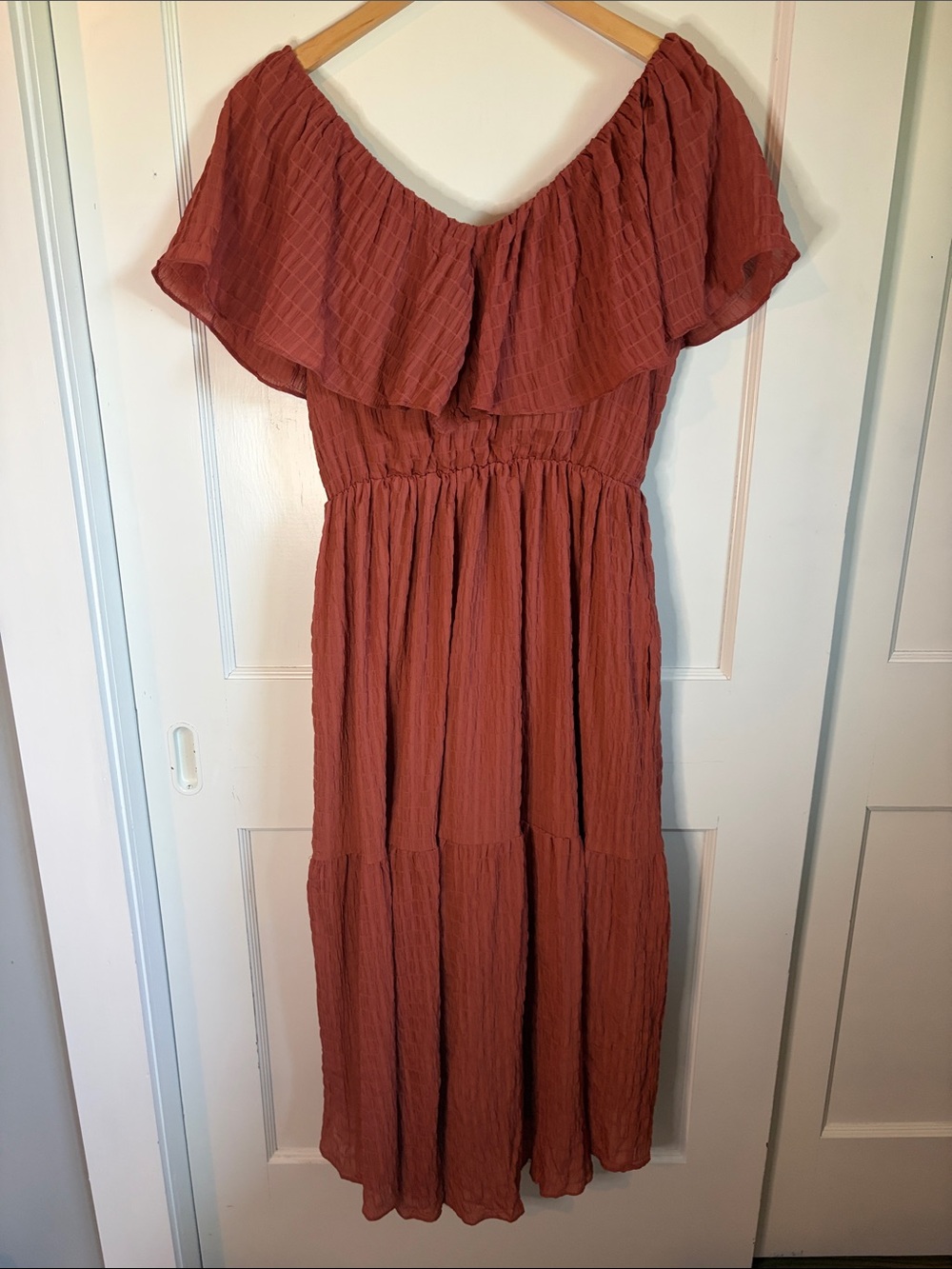 Free the Roses Rust Textured Midi Dress - Picture 7 of 7
